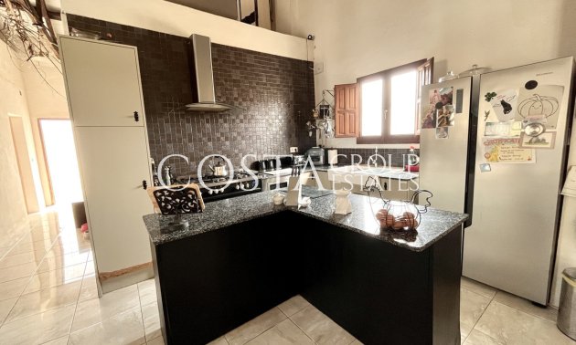 Odsprzedaż - Willa -
Dolores - Dolores Centro