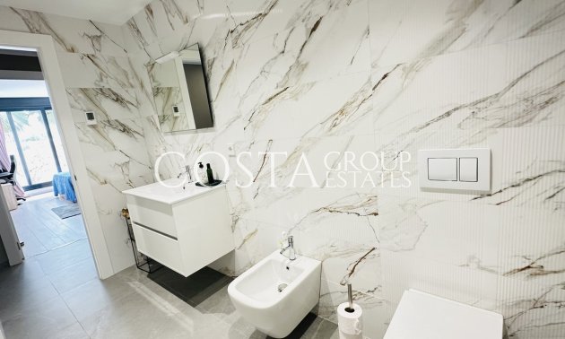 Wiederverkauf - Villa -
Orihuela - Las Colinas Golf