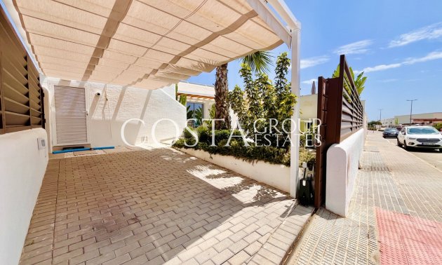 Wiederverkauf - Villa -
Torrevieja - Torrevieja Centro