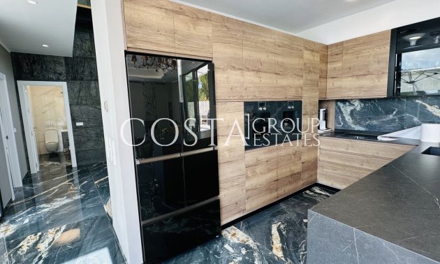 Resale - Villa -
Orihuela - Las Colinas Golf