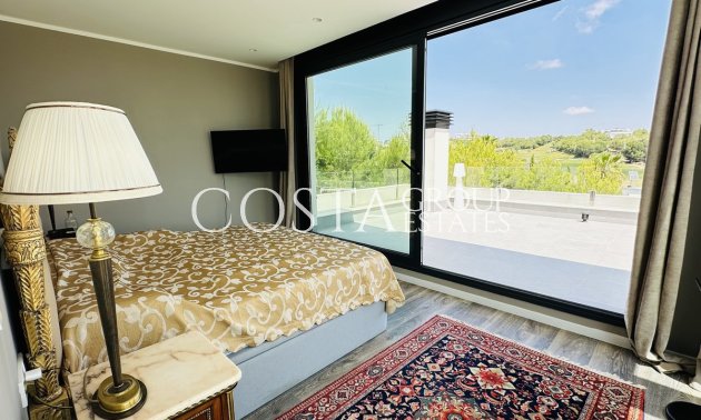 Resale - Villa -
Orihuela - Las Colinas Golf