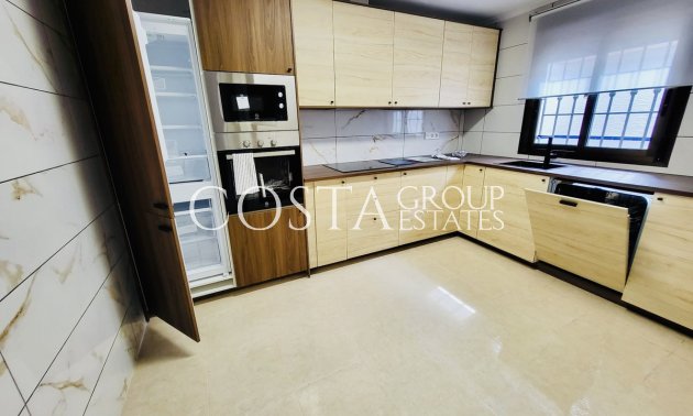 Resale - House -
San Miguel de Salinas - San Miguel de Salinas Centro