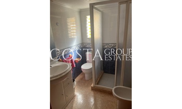 Herverkoop - Villa -
Orihuela - Punta Prima