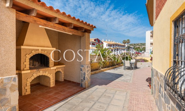 Herverkoop - Villa -
Guardamar del Segura - Guardamar del Segura Centro