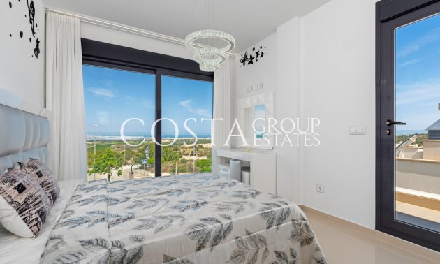 Resale - Villa -
San Miguel de Salinas - San Miguel de Salinas Centro