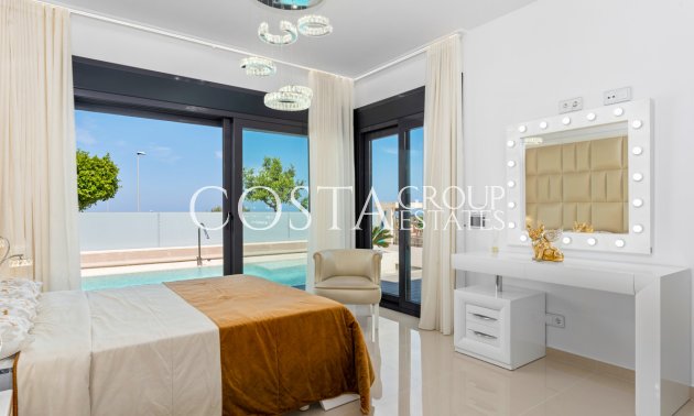 Resale - Villa -
San Miguel de Salinas - San Miguel de Salinas Centro