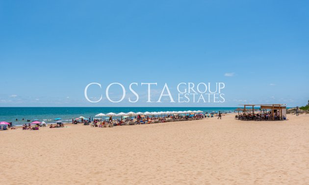 Resale - House -
Guardamar del Segura - Guardamar del Segura Centro