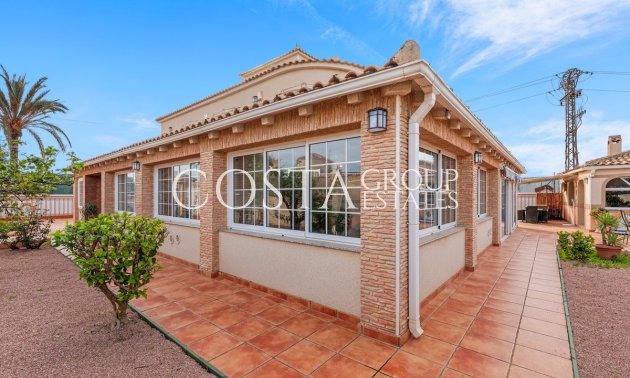 Resale - House -
Torrevieja - Torrevieja Centro