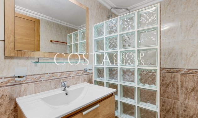 Resale - House -
Torrevieja - Torrevieja Centro