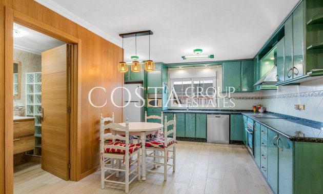 Resale - House -
Torrevieja - Torrevieja Centro