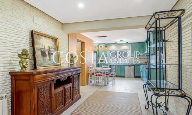 Resale - House -
Torrevieja - Torrevieja Centro