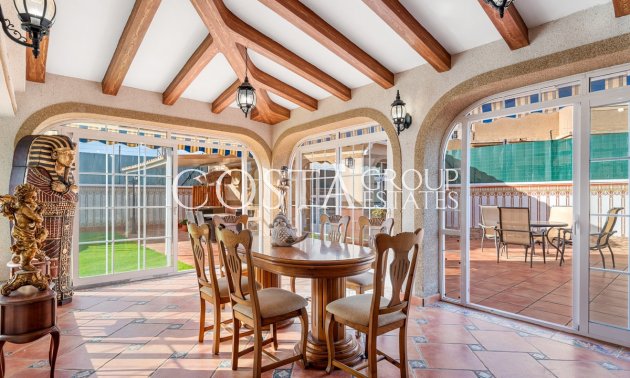 Resale - House -
Torrevieja - Torrevieja Centro