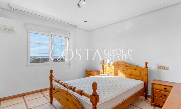 Resale - House -
Torrevieja - Torrevieja Centro