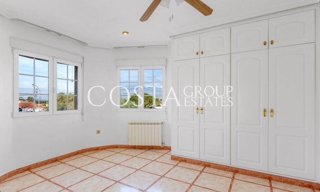 Resale - House -
Torrevieja - Torrevieja Centro