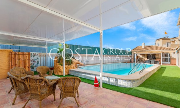 Resale - House -
Torrevieja - Torrevieja Centro