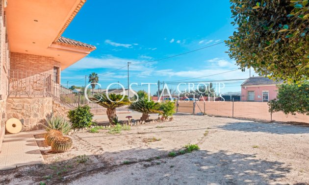 Wiederverkauf - Villa -
Beniel - Beniel Centro