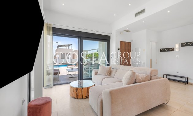 Herverkoop - Villa -
Orihuela - Villamartin