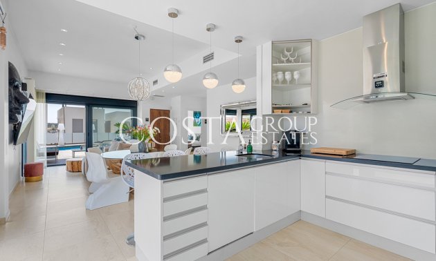 Herverkoop - Villa -
Orihuela - Villamartin