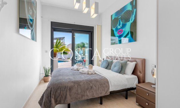 Herverkoop - Villa -
Orihuela - Villamartin