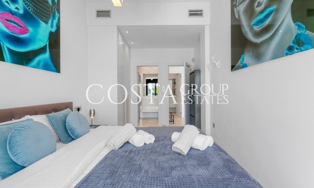 Herverkoop - Villa -
Orihuela - Villamartin