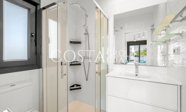 Herverkoop - Villa -
Orihuela - Villamartin