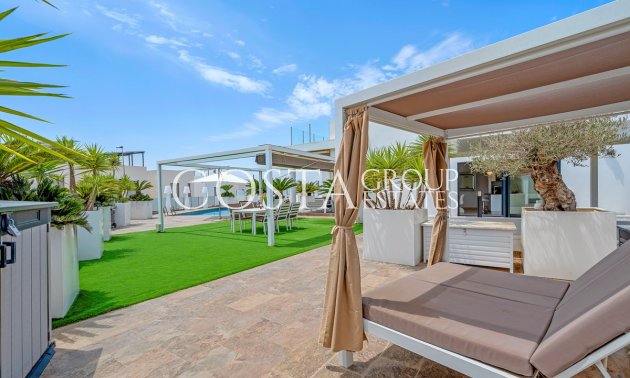 Herverkoop - Villa -
Orihuela - Villamartin