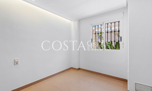 Revente - Villa -
Torrevieja - Torrevieja Centro