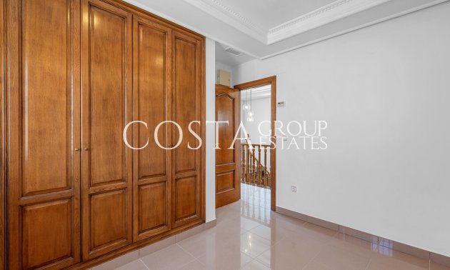 Revente - Villa -
Torrevieja - Torrevieja Centro