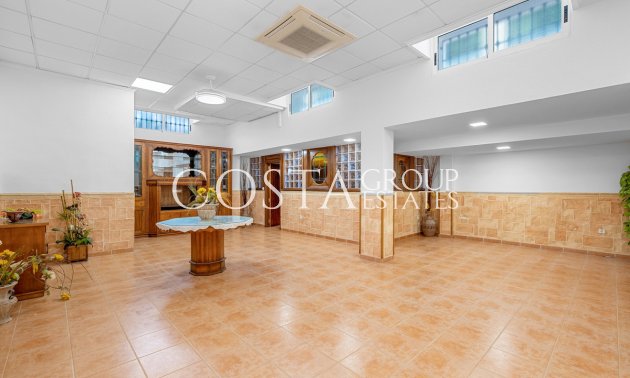 Revente - Villa -
Torrevieja - Torrevieja Centro