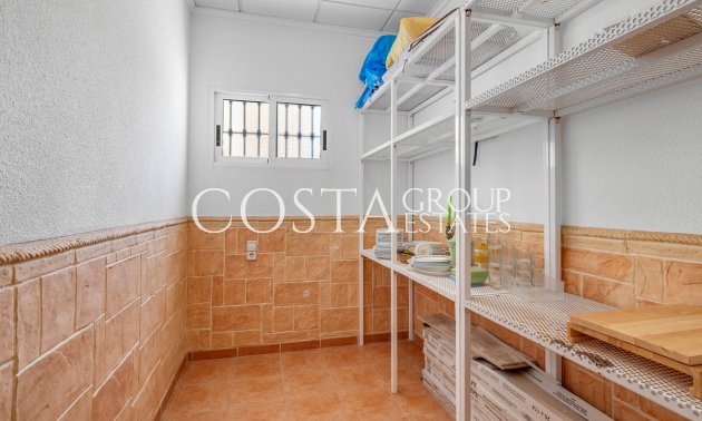 Revente - Villa -
Torrevieja - Torrevieja Centro