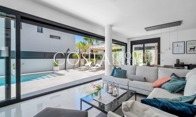 Herverkoop - Villa -
Guardamar del Segura - Guardamar del Segura Centro