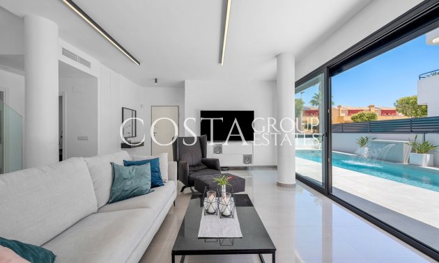 Herverkoop - Villa -
Guardamar del Segura - Guardamar del Segura Centro