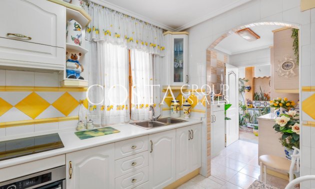 Revente - Villa -
Torrevieja - Torrevieja Centro