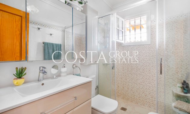 Revente - Villa -
Torrevieja - Torrevieja Centro