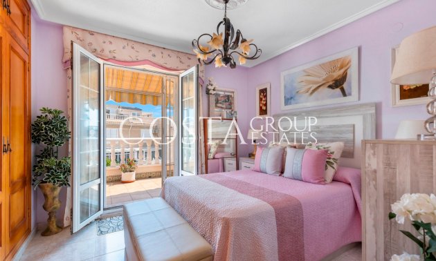 Revente - Villa -
Torrevieja - Torrevieja Centro