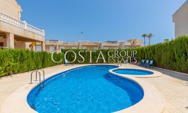 Revente - Villa -
Torrevieja - Torrevieja Centro