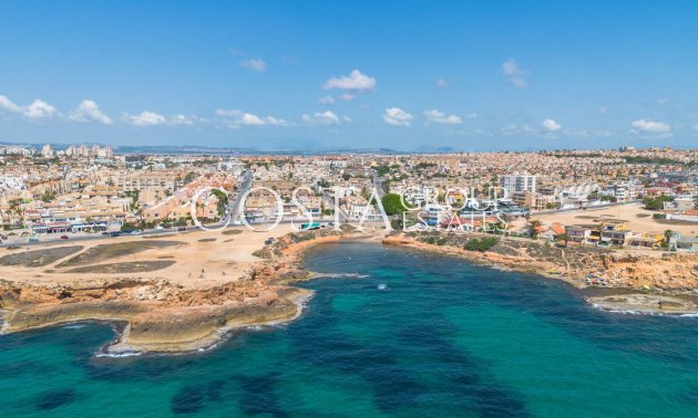 Revente - Villa -
Torrevieja - Torrevieja Centro