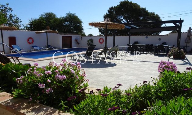 Resale - Villa -
Orihuela - Lomas de Cabo Roig