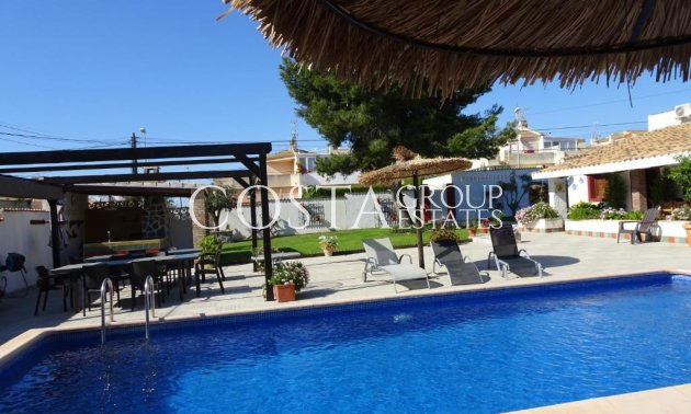 Resale - Villa -
Orihuela - Lomas de Cabo Roig