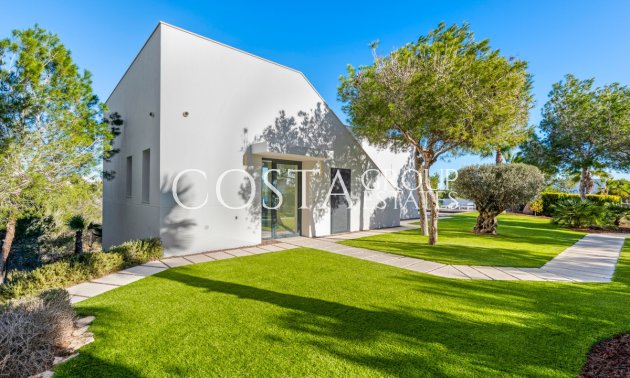 Resale - Villa -
Orihuela - Las Colinas Golf