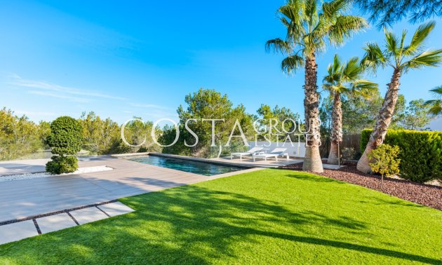 Resale - Villa -
Orihuela - Las Colinas Golf