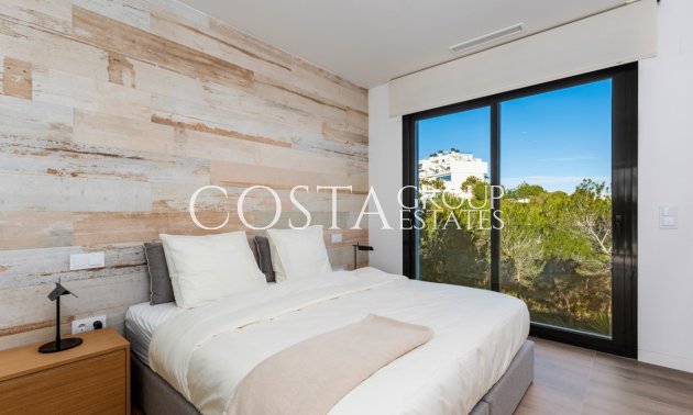 Resale - Villa -
Orihuela - Las Colinas Golf