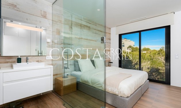 Resale - Villa -
Orihuela - Las Colinas Golf