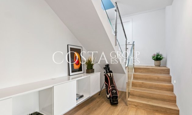 Resale - Villa -
Orihuela - Las Colinas Golf