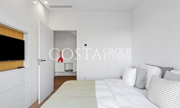 Resale - Villa -
Orihuela - Las Colinas Golf