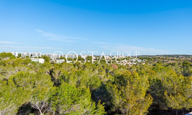 Resale - Villa -
Orihuela - Las Colinas Golf