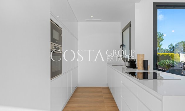 Resale - Villa -
Orihuela - Las Colinas Golf