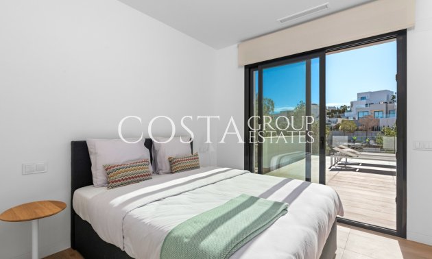 Resale - Villa -
Orihuela - Las Colinas Golf