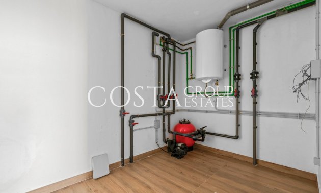 Resale - Villa -
Orihuela - Las Colinas Golf