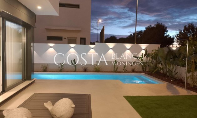 Nieuwbouw Woningen - Villa -
San Javier - Roda Golf